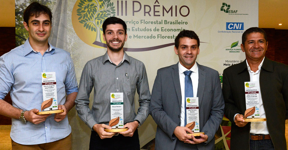 Vencedores da 3ª edição do Prêmio em Estudos de Economia e Mercado Florestal